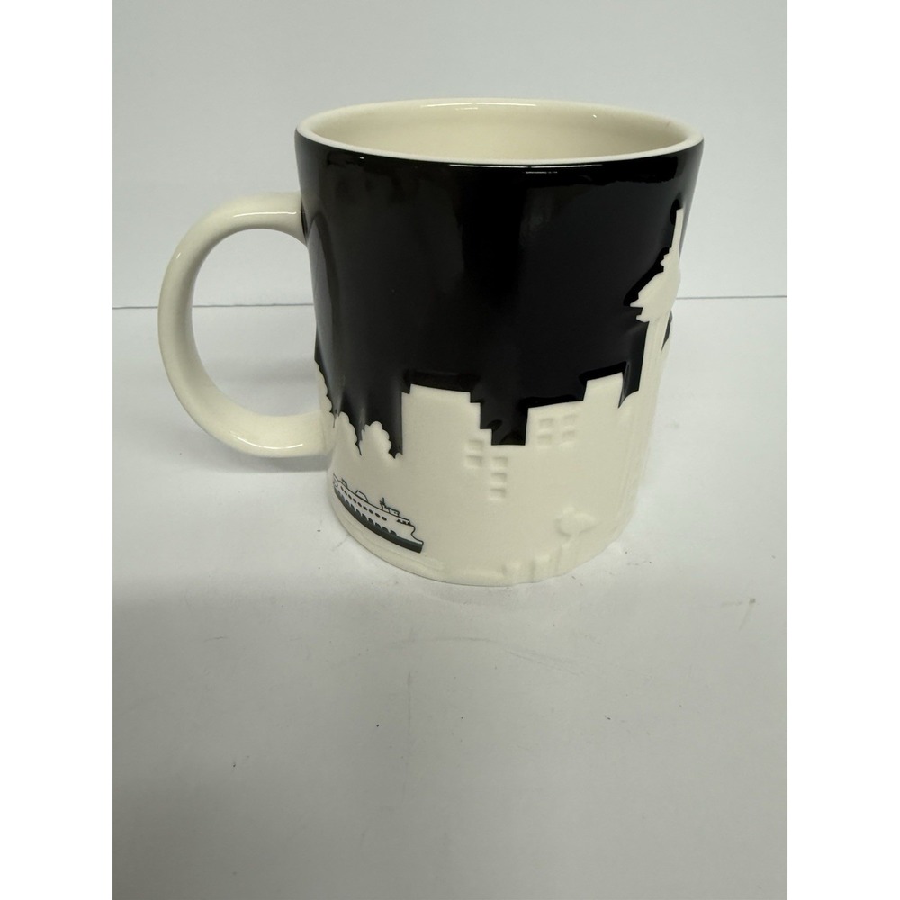 Starbucks Seattle Collector Series 3D Relief Black White Skyline 2012 16 oz Mug